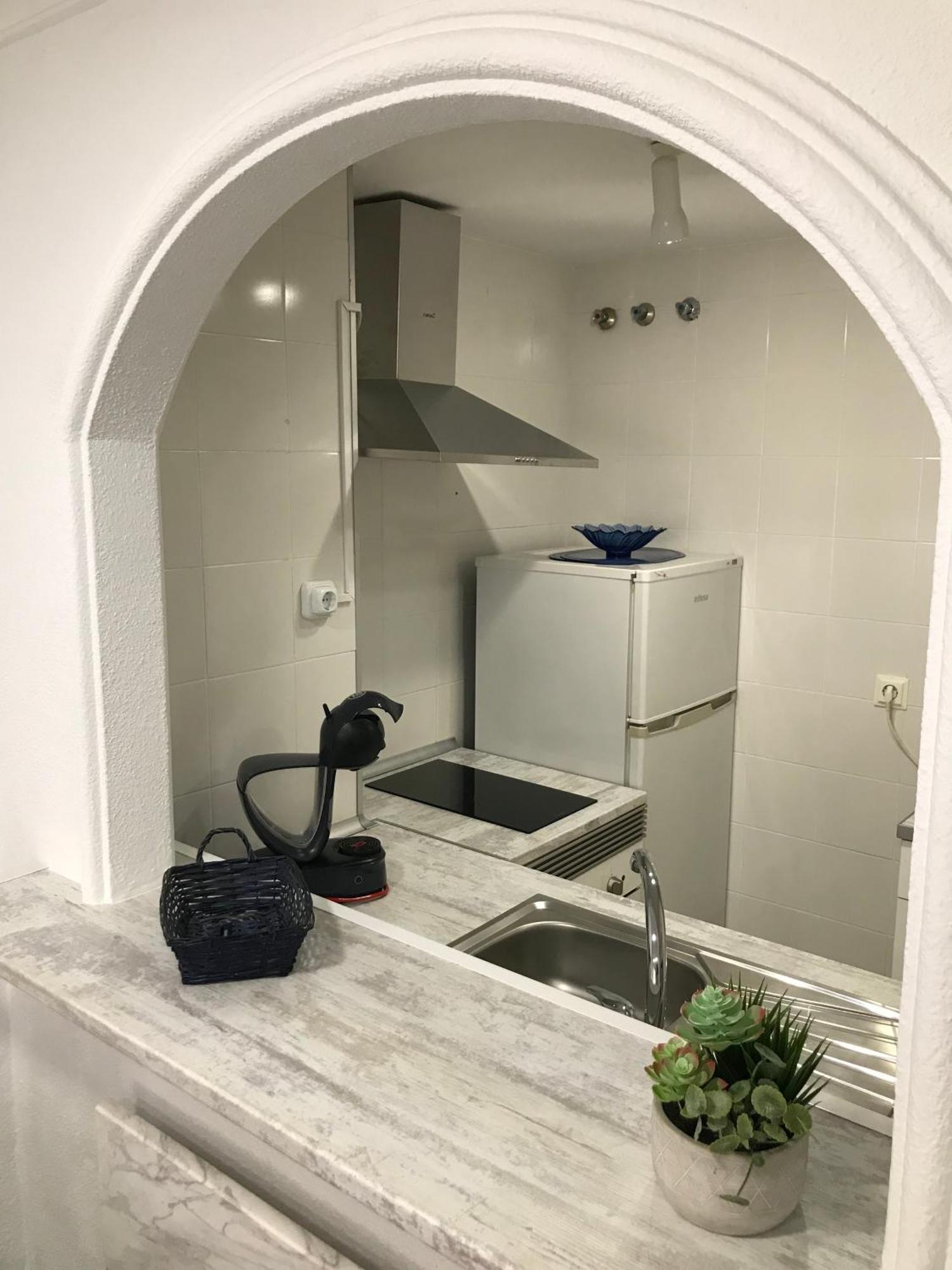 Apartamentos Laguna Beach Торокс Екстериор снимка