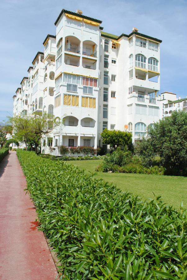 Apartamentos Laguna Beach Торокс Екстериор снимка
