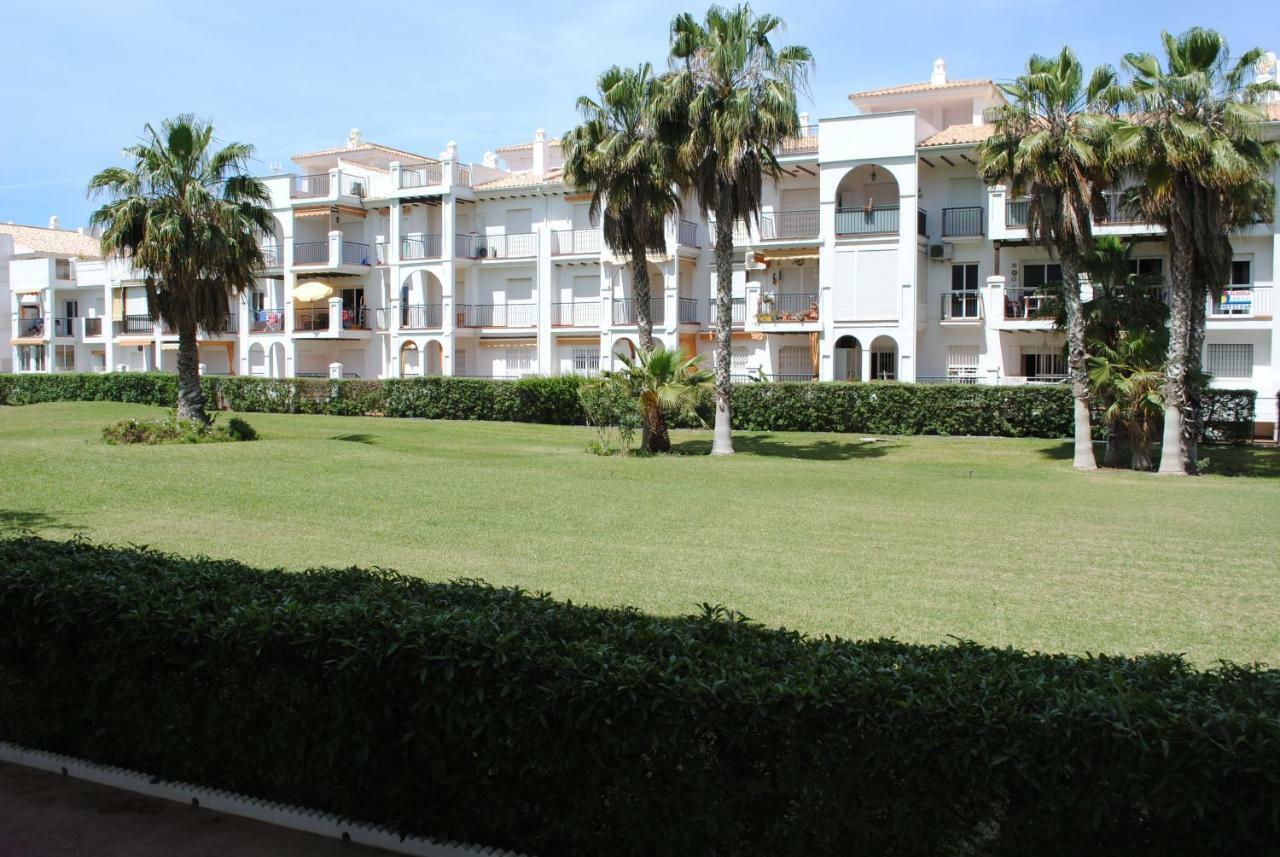 Apartamentos Laguna Beach Торокс Екстериор снимка