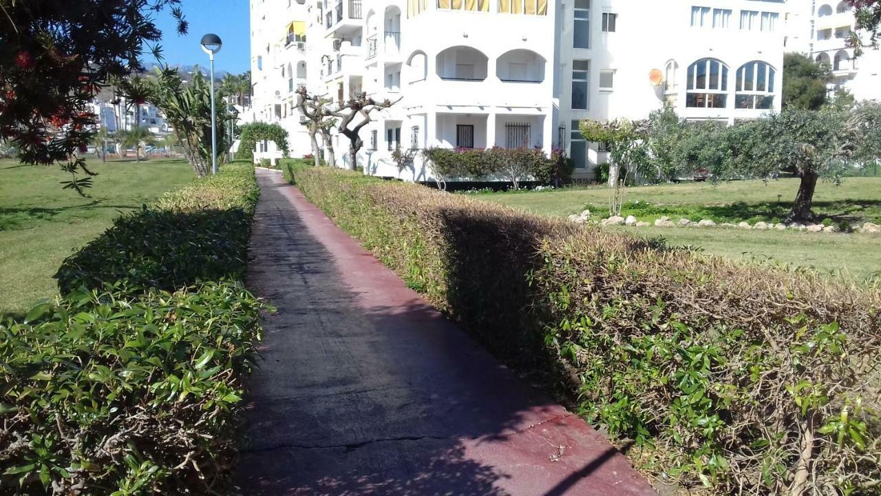 Apartamentos Laguna Beach Торокс Екстериор снимка